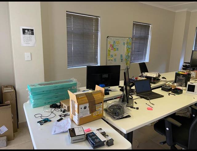 128M² OFFICE FOR SALE IN WESTLAKE
